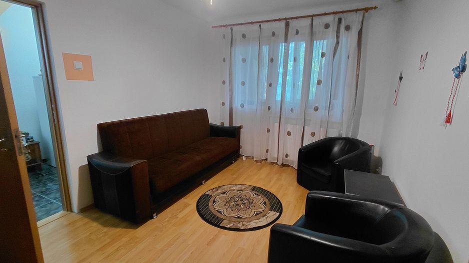 Apartament 2 camere, 45 mp, Micro 40 – Etaj 3/4, centrală termică, balcon - Poză 1