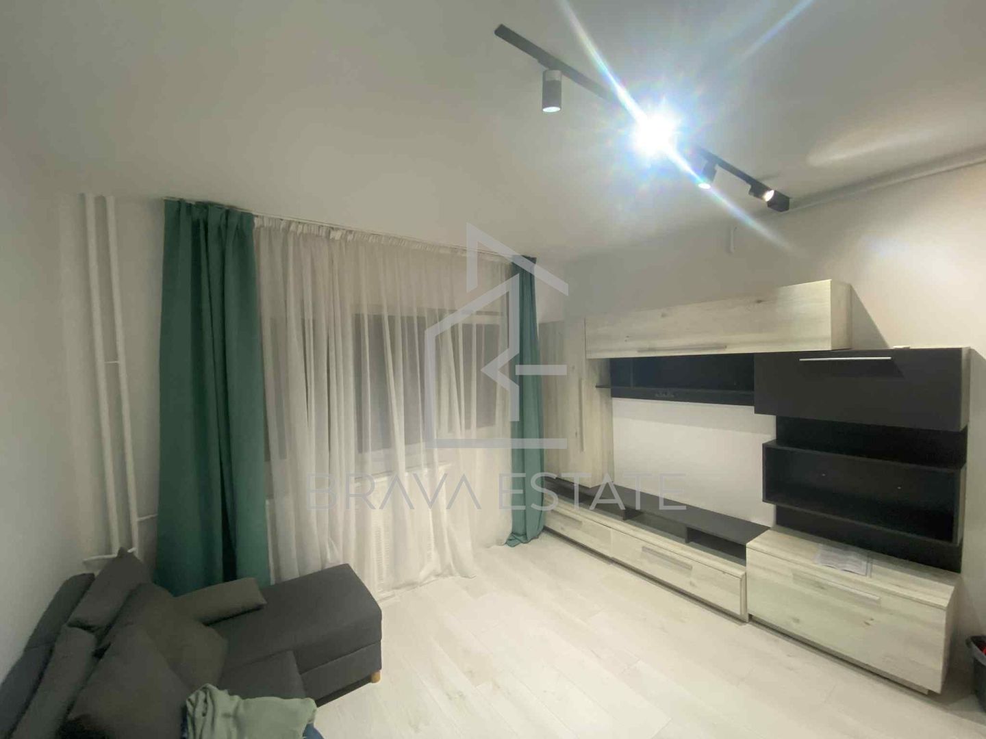 Garsoniera 19 mp, mobilată și utilată, zona Intre Lacuri - Poză 3