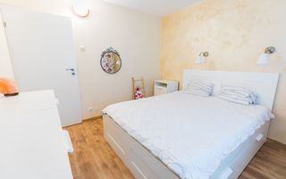 3 camere, etaj 3/4,  Craiovita - 118 849 Euro - Poză 1