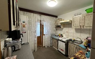 Apartament 3 Camere Decomandat Nicolina-Frumaosa - Poză 2