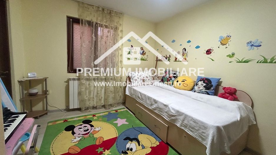 „Vilă cu piscină și teren 1.400 mp în zona Mal, Onești - Poză 7
