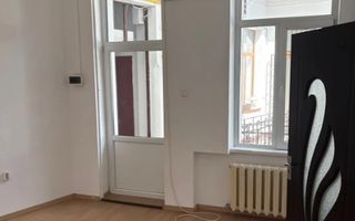 Apartament Versatil în Centru – Ideal Locuință sau Business - Poză 2