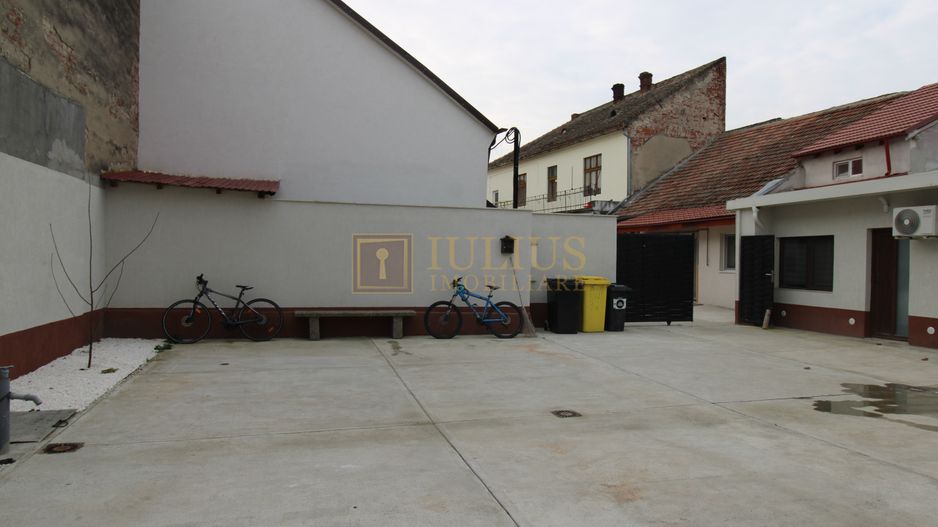 Apartament utilat  modern , situat la parter, curte coumuna privata - Poză 14