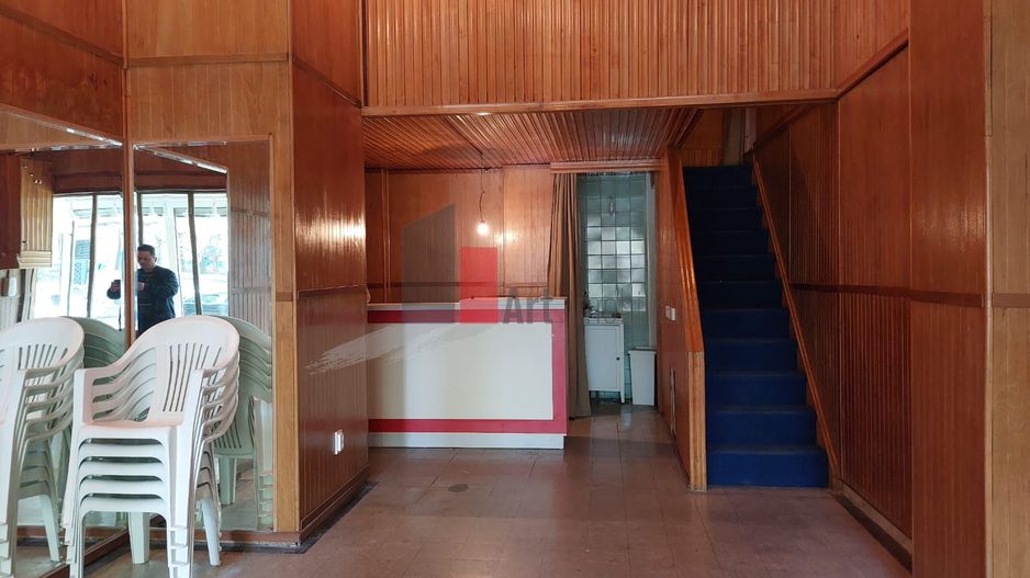 Spatiu comercial Universitate-Armeneasca, vitrina mare, trafic pietonal si auto - Poză 1