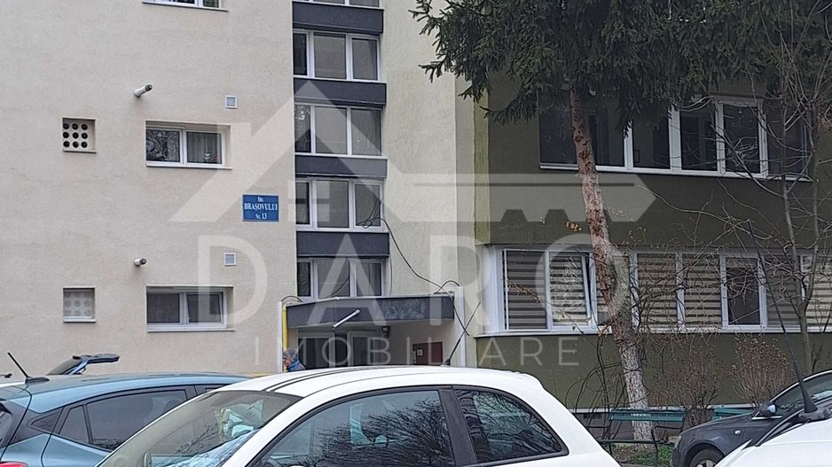 Apartament 2 camere in bloc reabilitat termic - Poză 1