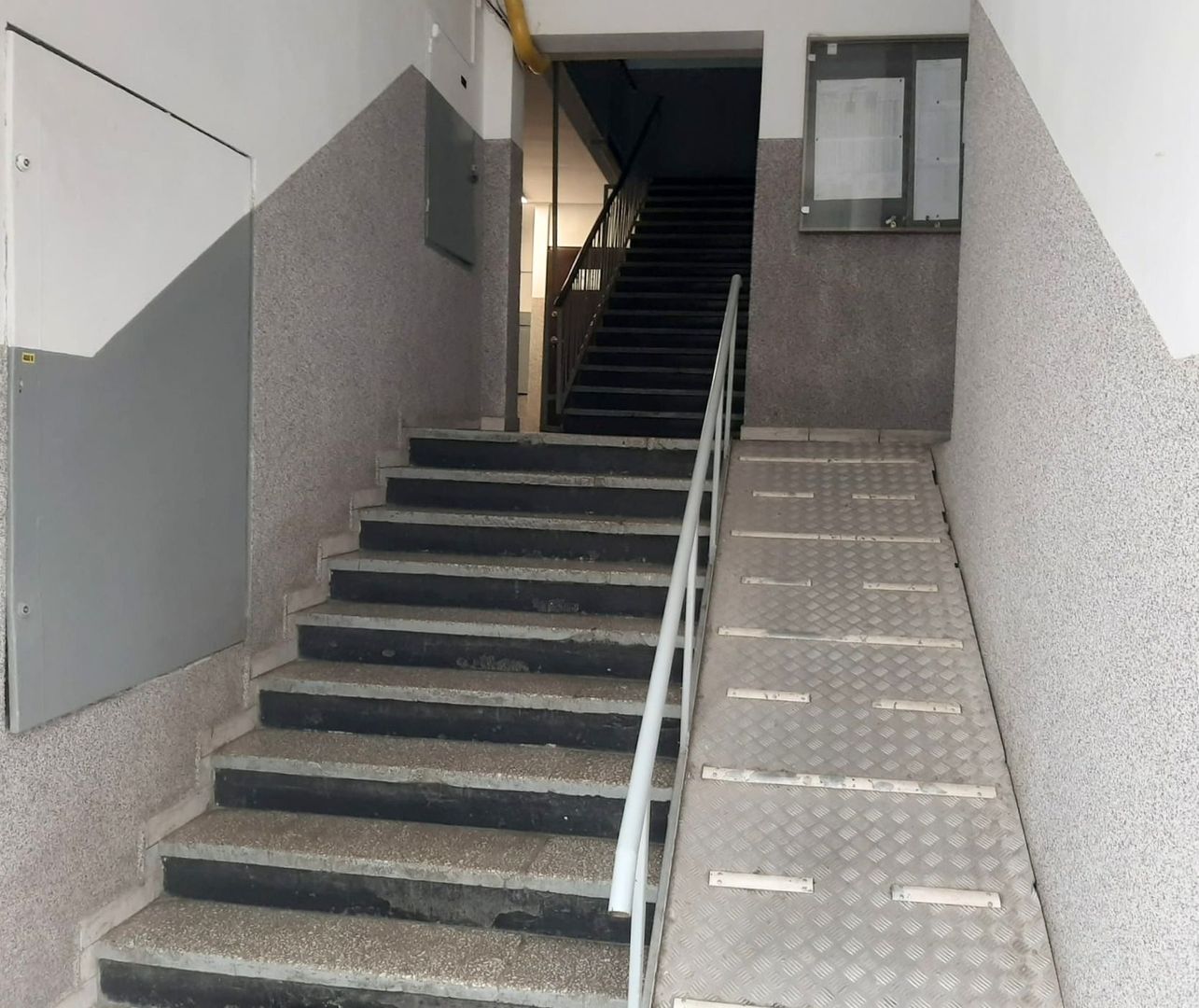 APARTAMENT CARE ÎȚI DĂ SENZAȚIA DE ACASĂ DIN PRIMA SECUNDĂ - Poză 16