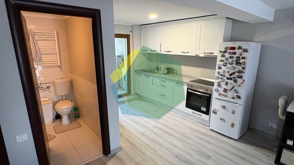 Apartament luminos, cu bucătărie nouă și balcon mare – Otopeni - Poză 4