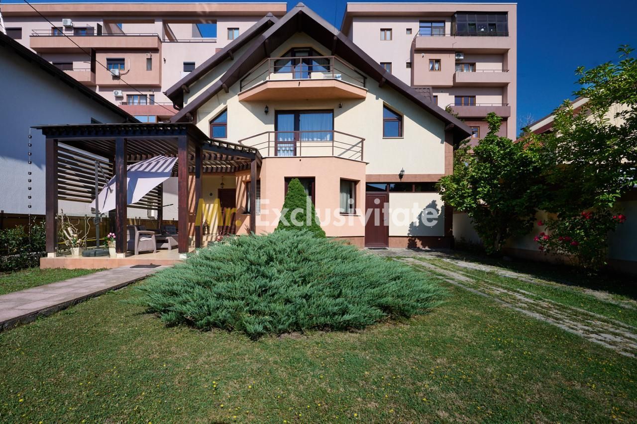 Casa + 305 mp terem curte proprie in zona rezidentiala Gavana - Poză 1