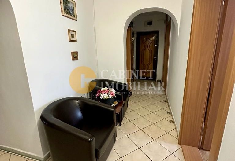 4 Camere Decomandat - Etaj 1 - Bloc din 1989 - Zona CUG - Poză 3