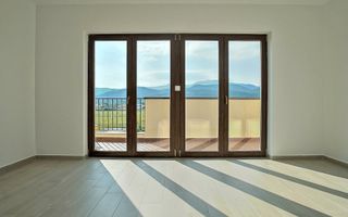 Apartament in Vila cu 3 camere 72 mp, terasa 45 mp, Cristian/Brasov - Poză 1