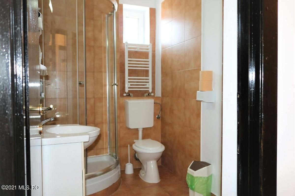 Mamaia Nord - Langa Mare, pensiune la cheie, 11 camere, 9 bai! - Poză 75