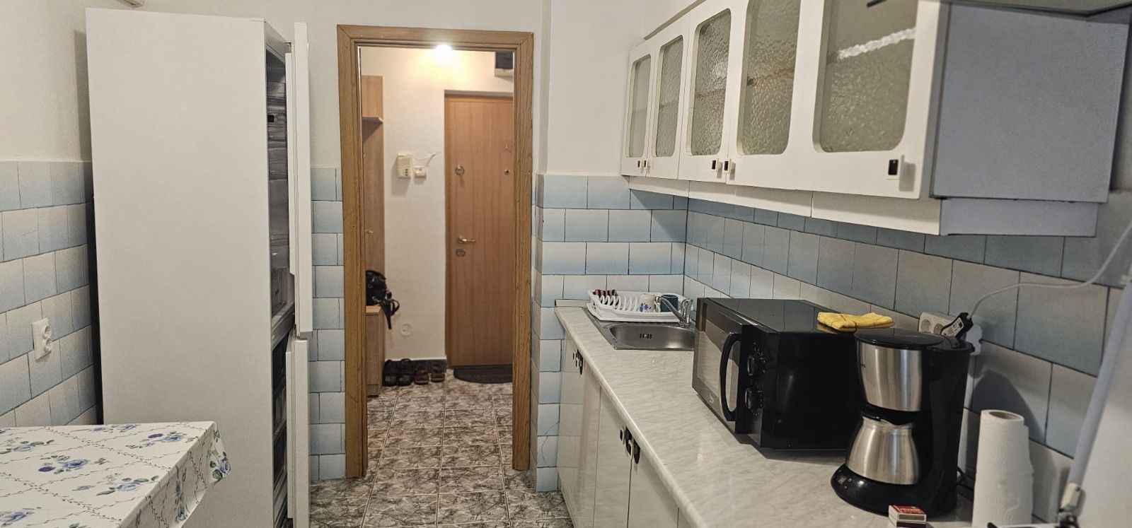 De inchiriat apartament cu 2 camere, etaj 4/4 Piata Centrala, 360 euro - Poză 13