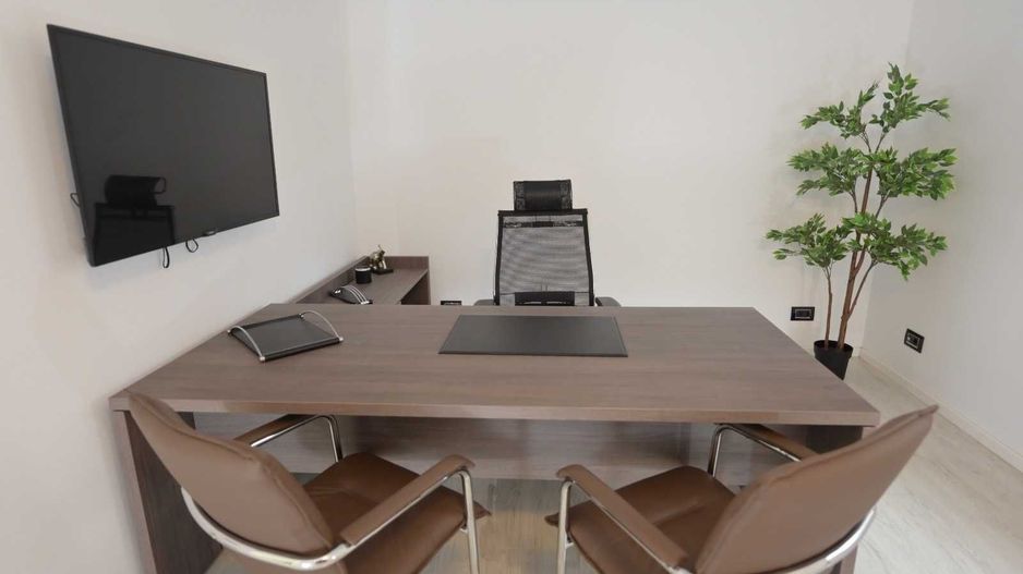 Închiriez apartament 2 camere, Unirii, demisol, pretabil locuit +birou - Poză 1