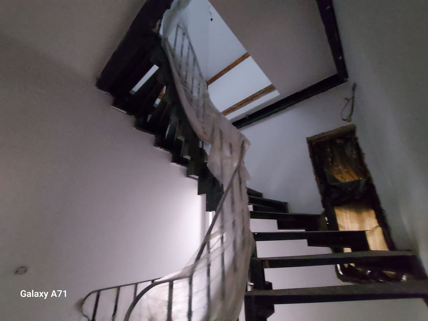 Palatul Parlamentulu Izvor | Cotroceni | Curte libera 300Mp |10 parcari in curte - Poză 30