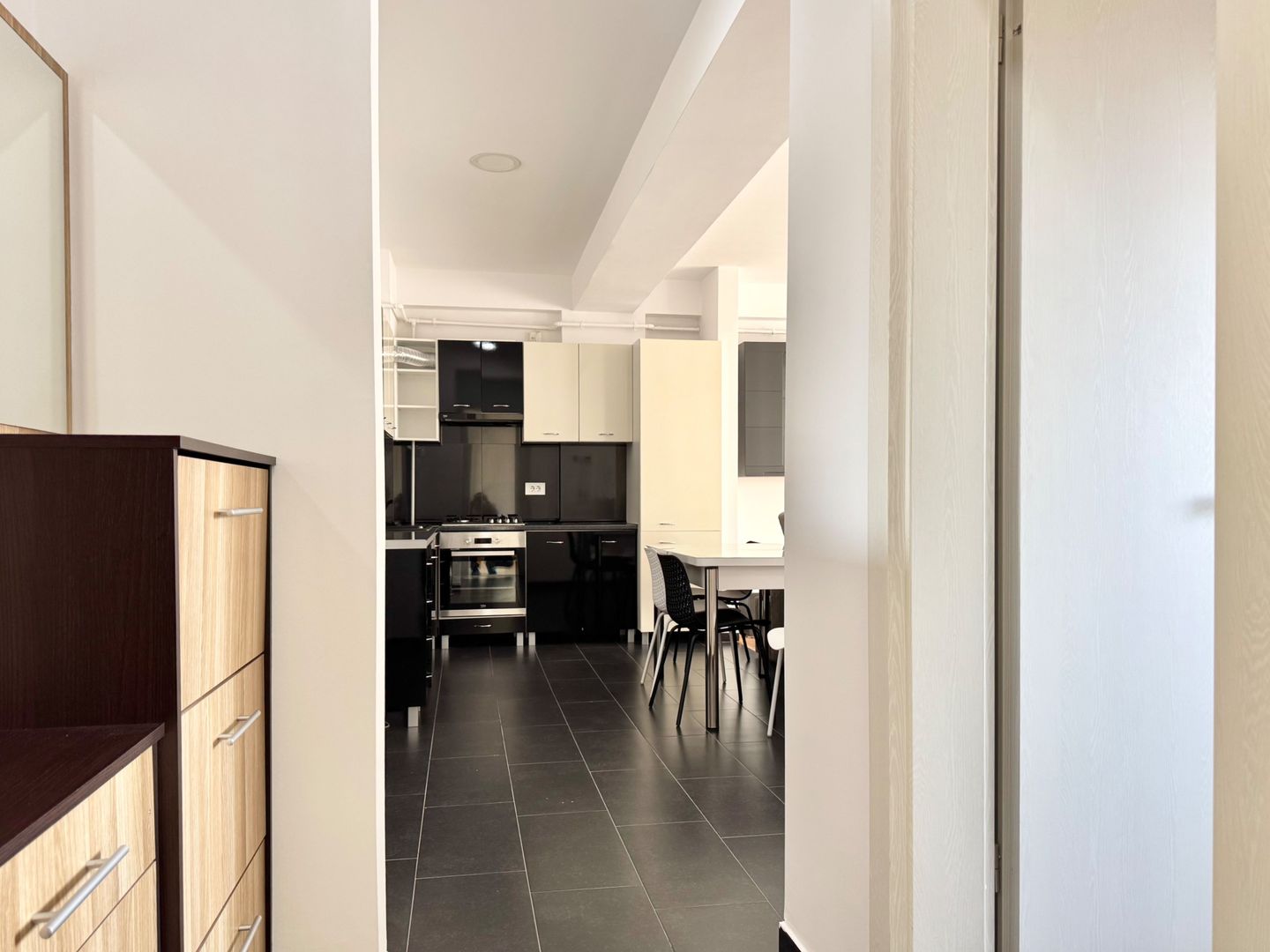 Apartament modern, lift și parcare – zona Calea Lipovei - Poză 14