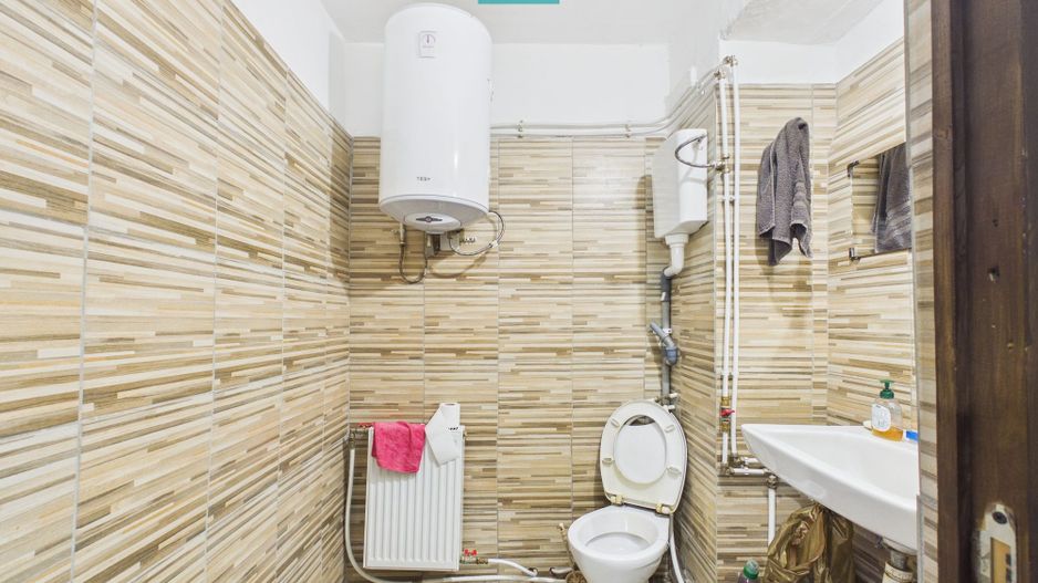 Casă din 2 corpuri cu 5 camere în  Lőkösháza - Poză 9