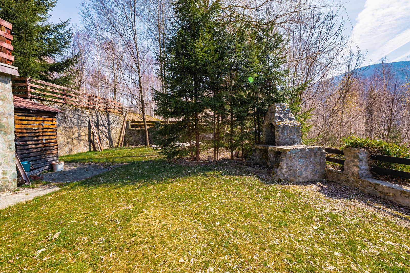 Casă de vacanță în Poiana Mărului. - Poză 23