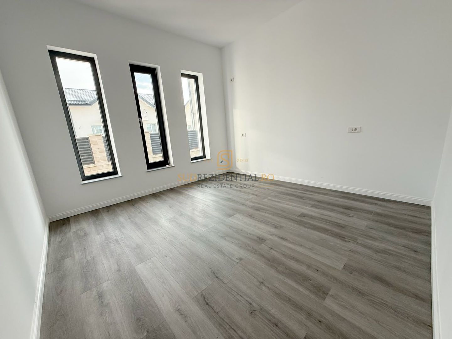 Casa Individuala cu 4 Camere si 2 Bai | Teren 343 mp, zona centrala - Poză 4