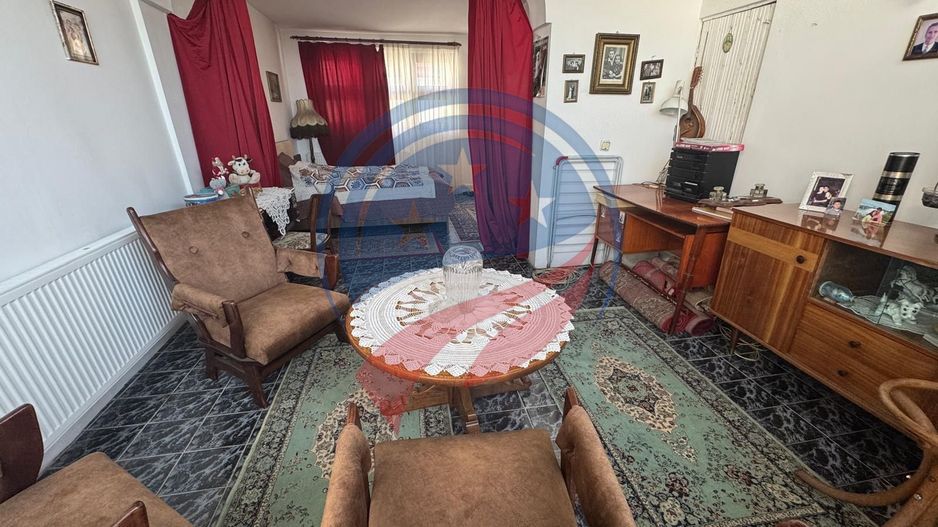 Casă cu 7 camere, în spatele stadionului - Poză 3