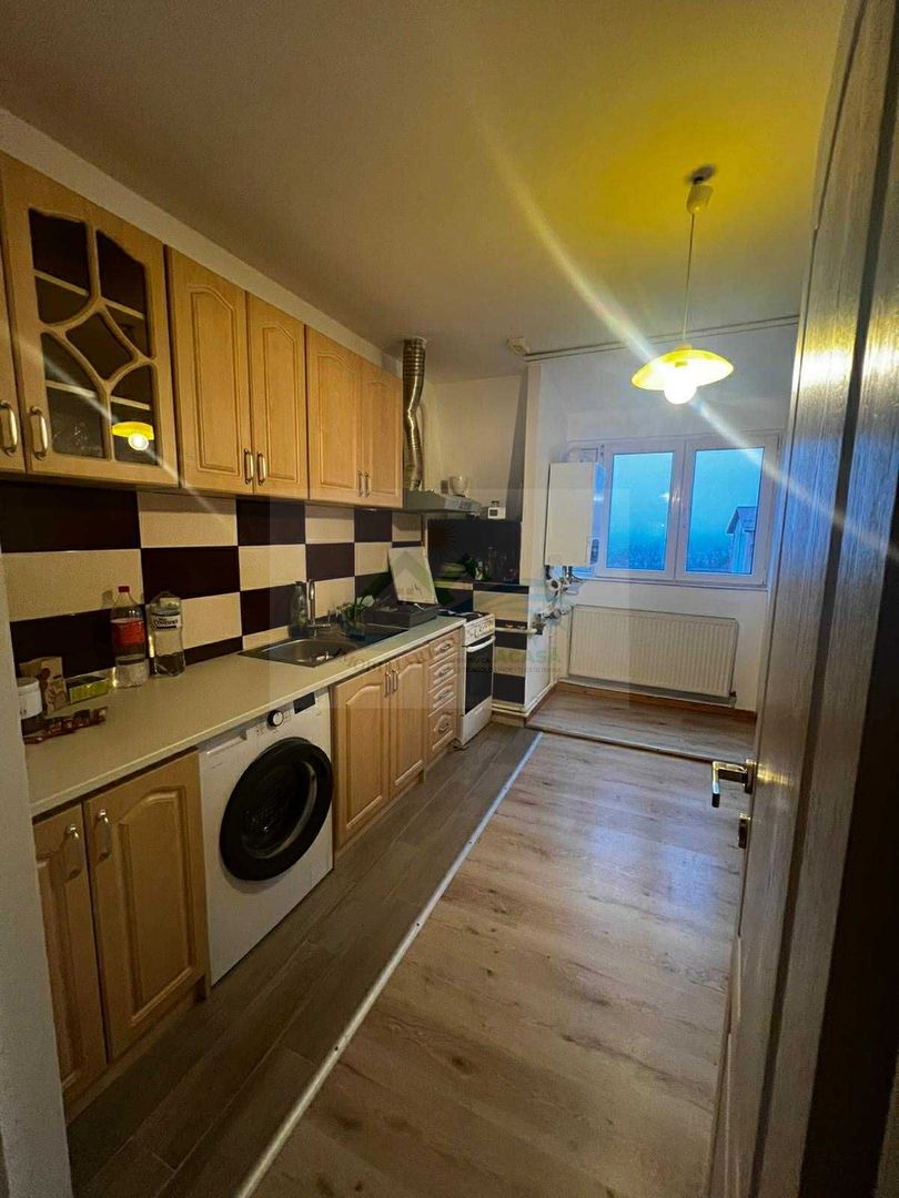 Apartament 2 camere semidecomandat  mansarda - Poză 1