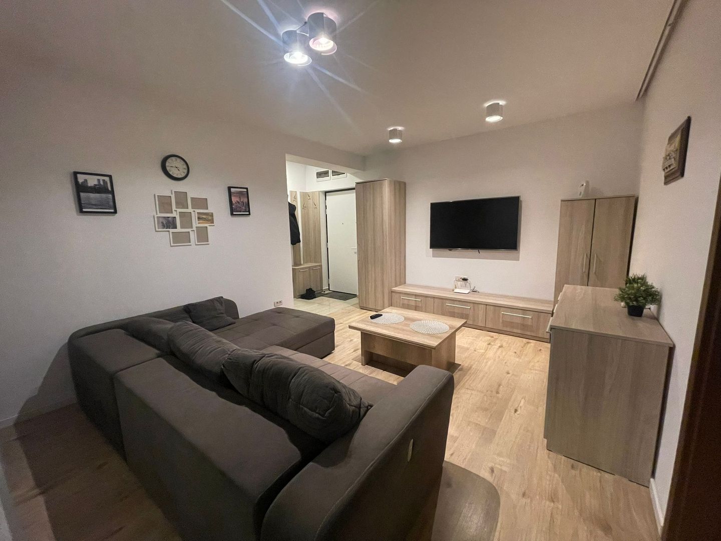 AP. 2 CAMERE CAVAR RESIDENCE, LOC PARCARE, CENTRALA TERMICA, BLOC NOU - Poză 1