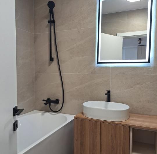 Apartament modern l la cheie l 2 camere l terasa l parcare l Eroilor - Poză 8