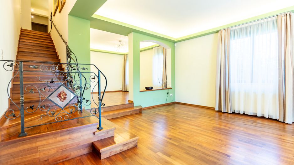 Vila premium de vanzare Balotesti/ piscina/ ponton/ deschidere la lac - Poză 20