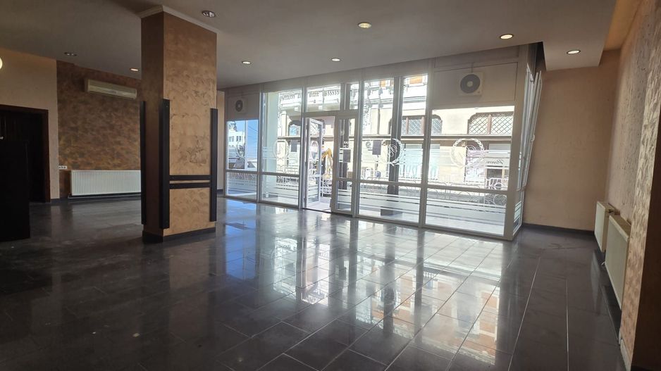 Spatiu comercial de inchiriat – fosta Pizzeria Unirii, Lugoj - Poză 8