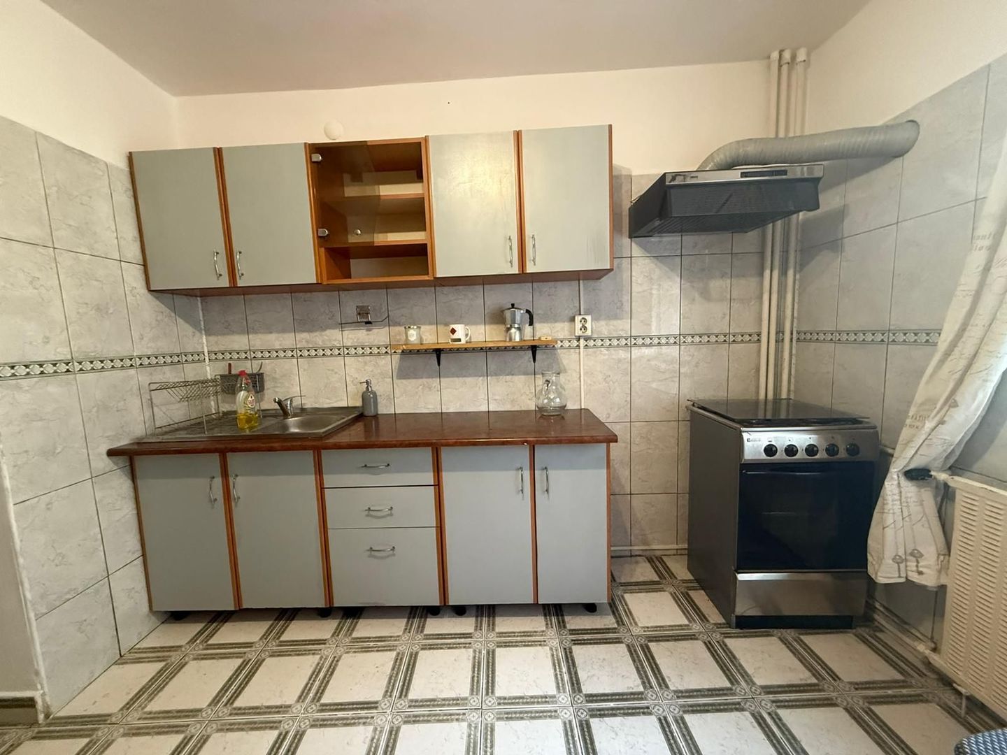 APARTAMENT 3 CAMERE BLOC REABILITAT | ETAJ INTERMEDIAR | ZONA OCTAVIAN GOGA - Poză 2