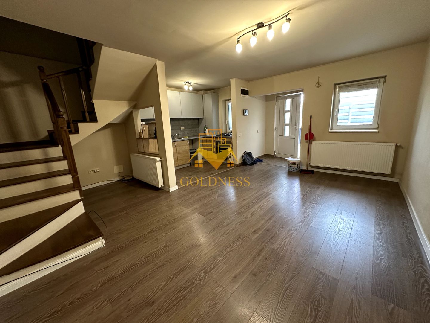 Casa 4 camere individuală, Curte, Parcare,Iris,Oașului, Lidl, REVO Gym - Poză 1