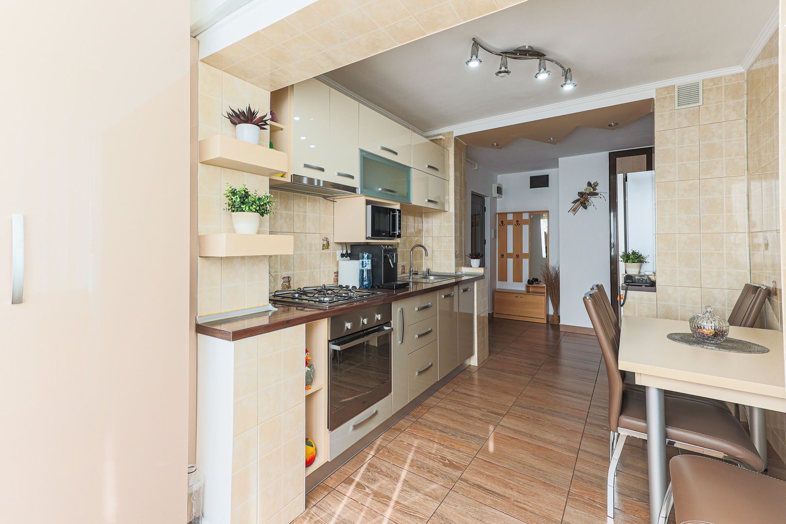 De vânzare apartament spațios cu 2 camere decomandat etaj 3 Comision 0 - Poză 1