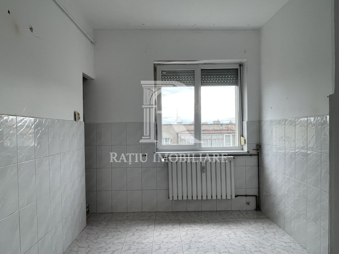 Apartament cu 3 camere | Magheru | Oradea - Poză 10