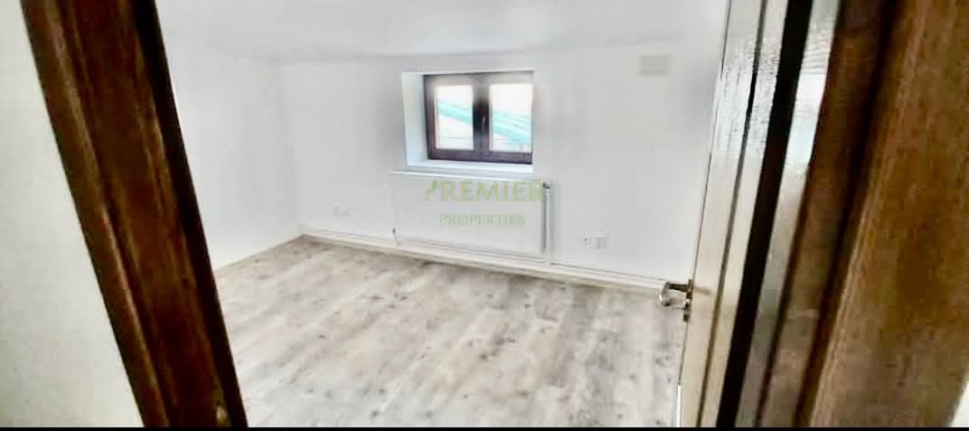 VILA 4 CAMERE | REZIDENTIAL | PRETABIL FIRME | ACCES RAPID METROU - Poză 2