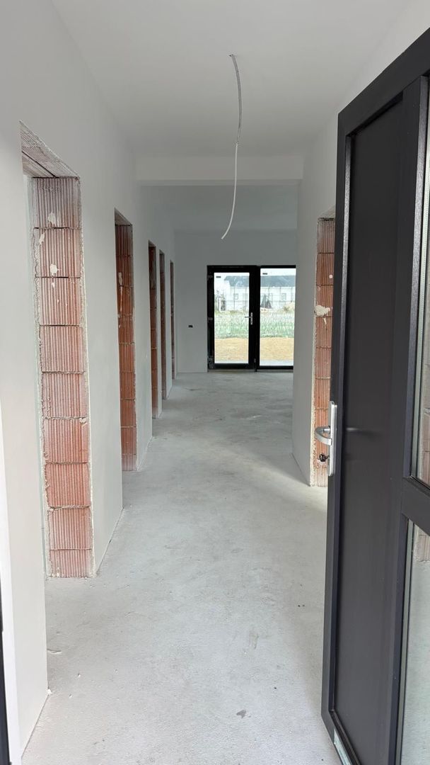 Casă nouă în Sântandrei – Sistem Fotovoltaic, 3 Dormitoare - Poză 3