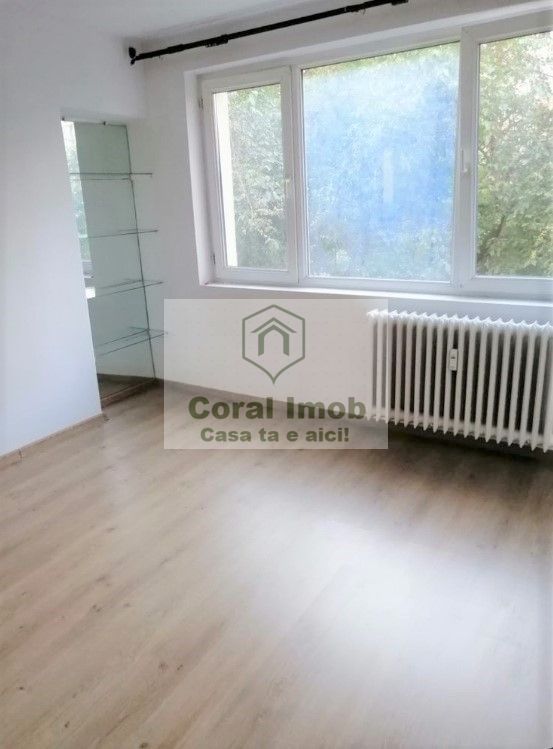 Inchiriere 3 camere, Zona Obor - Poză 1