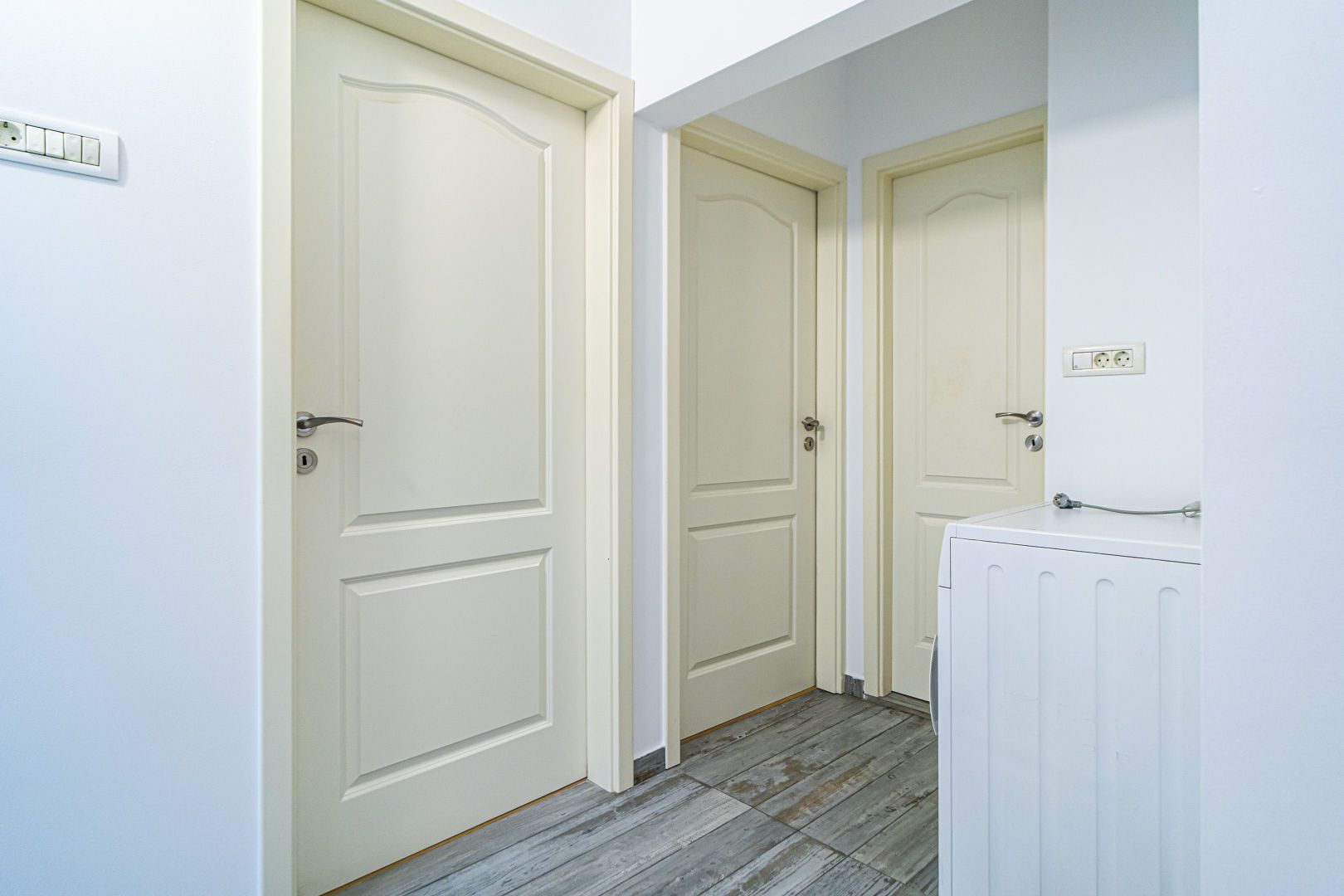 Drumul Sarii, 3 camere, 77 mp, et 5, 2 băi, bucatarie mare, disponibil imediat - Poză 13
