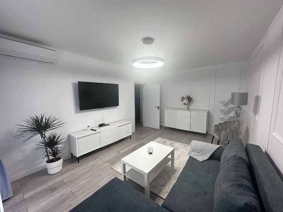 Apartament 2 camere, lux,  zona Tineretului S262 - Poză 1