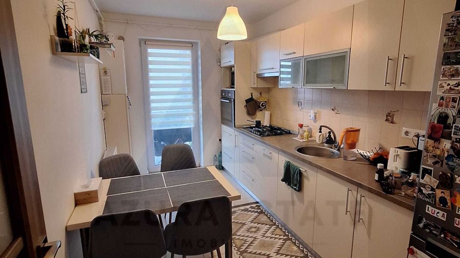 Apartament modern 3 camere 2 bai 2 balcoane etaj 2 si parcare Turnisor - Poză 3