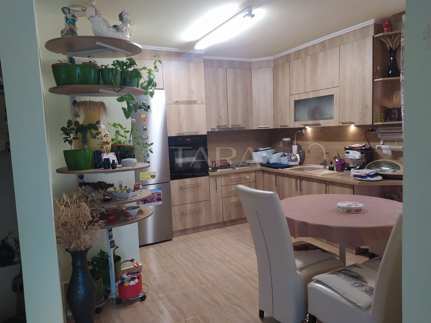 Casă deosebită în Cartierul Europa. - Poză 1