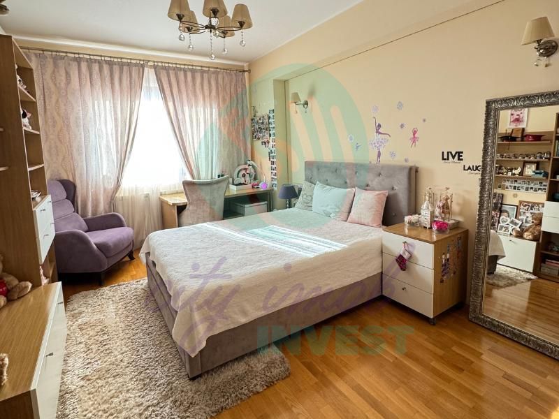 Apartament 4 camere cu garaj - Poză 9