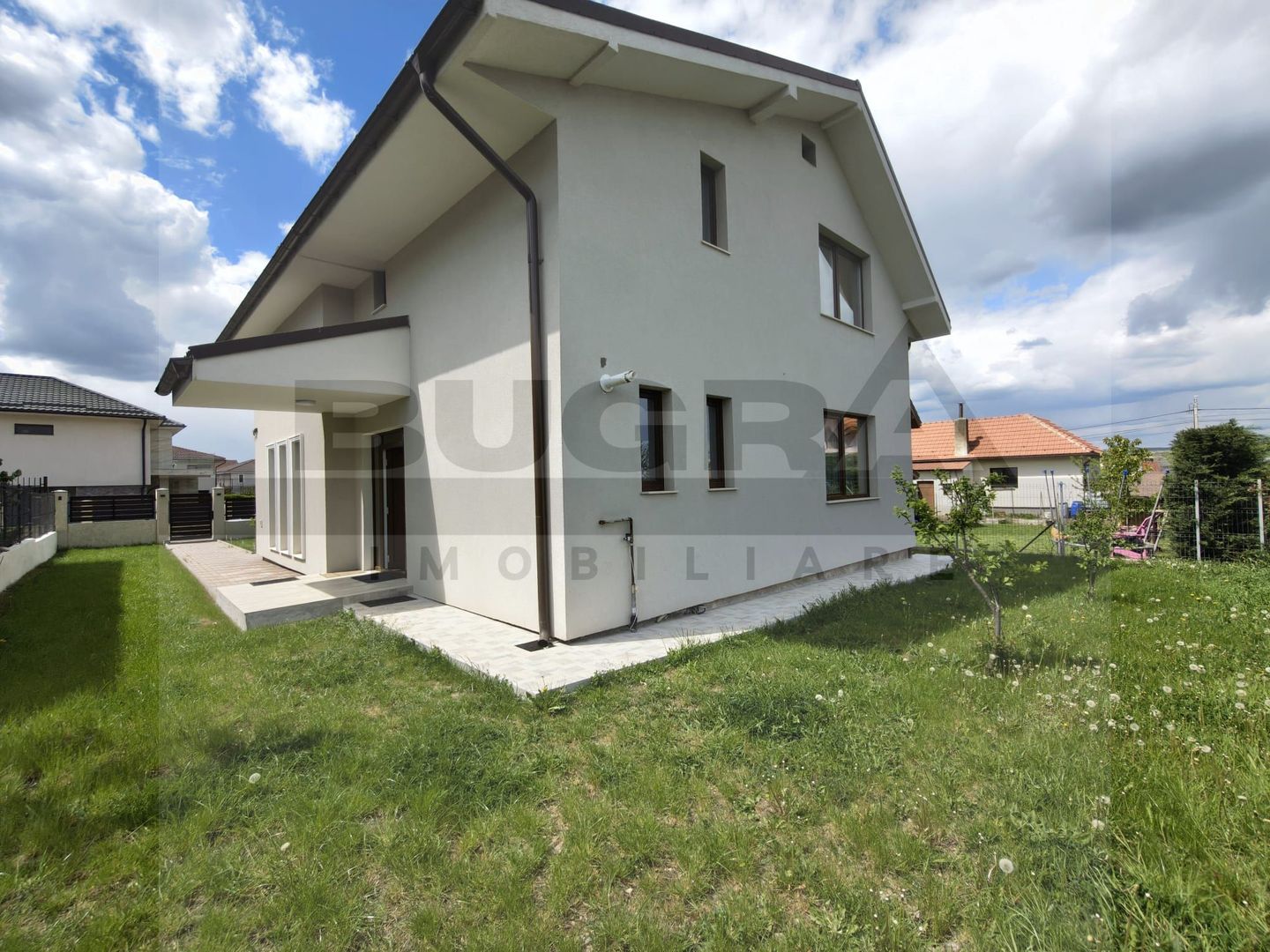 Casă nouă de închiriat în Dezmir – 4 dormitoare, 3 băi - Poză 1