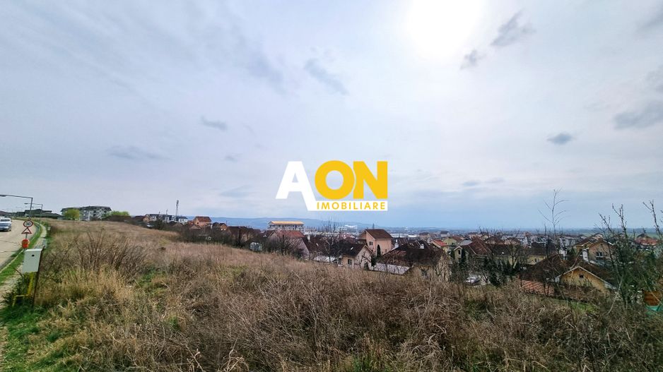 Teren cu priveliste si utilitati, 700mp, Dealul Furcilor - Poză 1