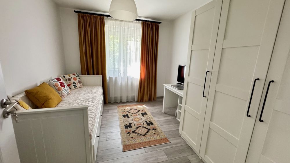 Piata Doina | 3 Camere | Etaj 3 | Garaj & Boxă | - Poză 5