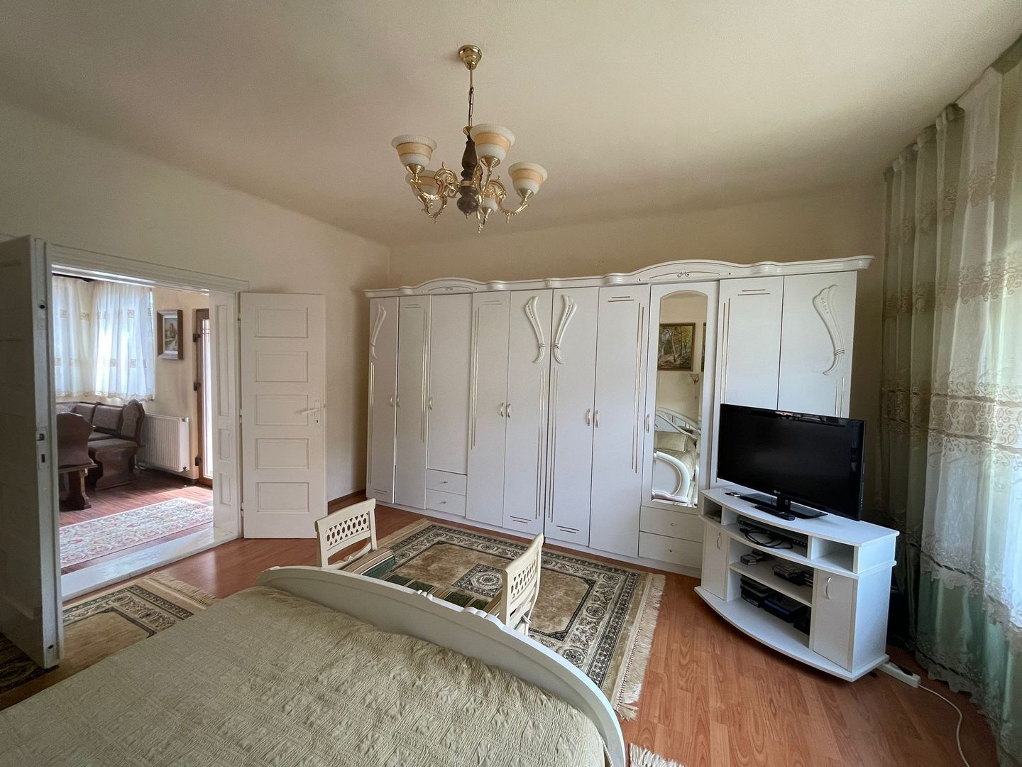 Casă de vânzare în Vașcău–natură, liniște și confort modern- 72000 Eur - Poză 8