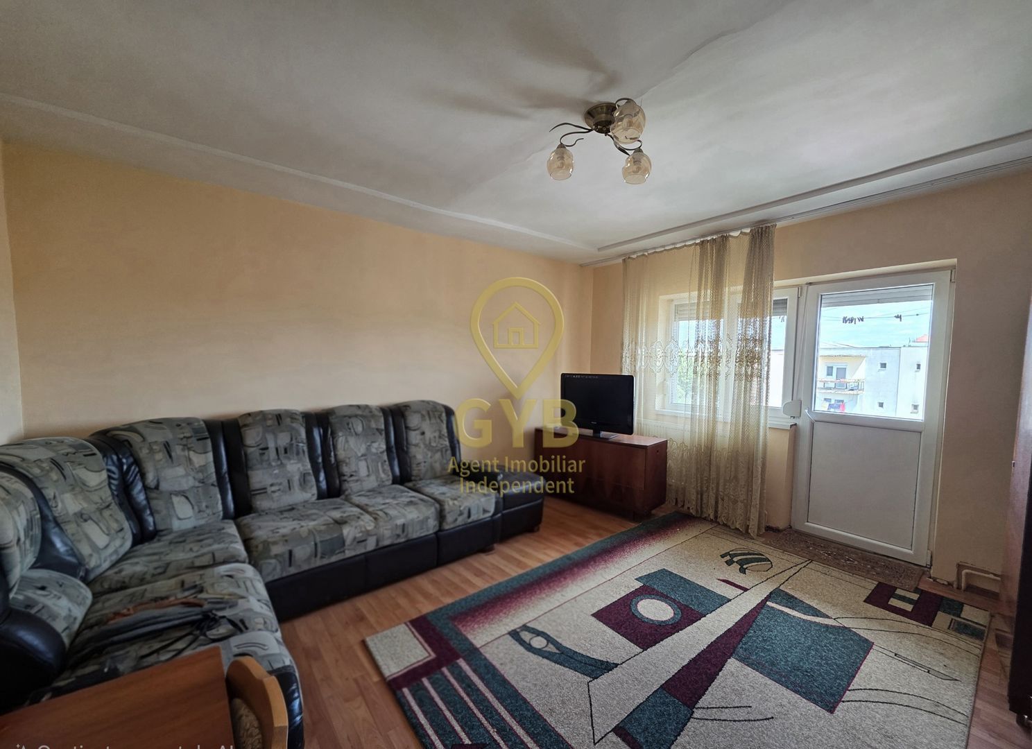 Apartament spatios cu 4 camere, 2 balcoane – Marghita, zona Penny - Poză 1