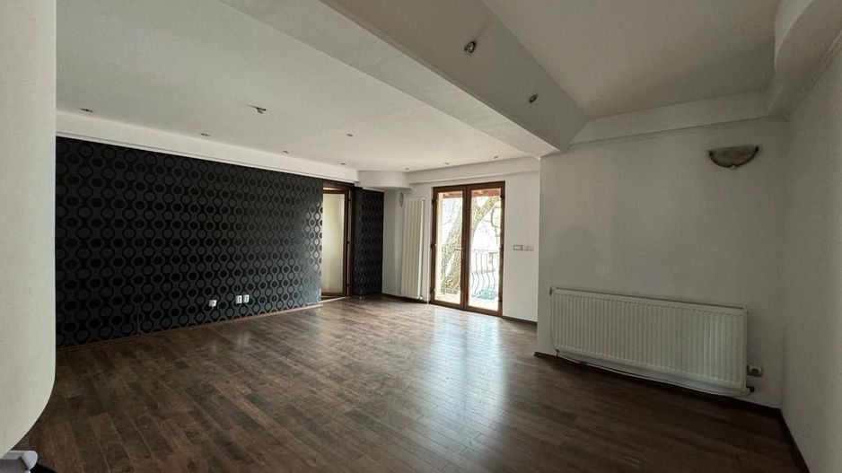 REȘEDINȚĂ EXCLUSIVISTĂ | 8 CAMERE | 4 BĂI | 2 LIVINGURI | TEREN 679 MP - Poză 5
