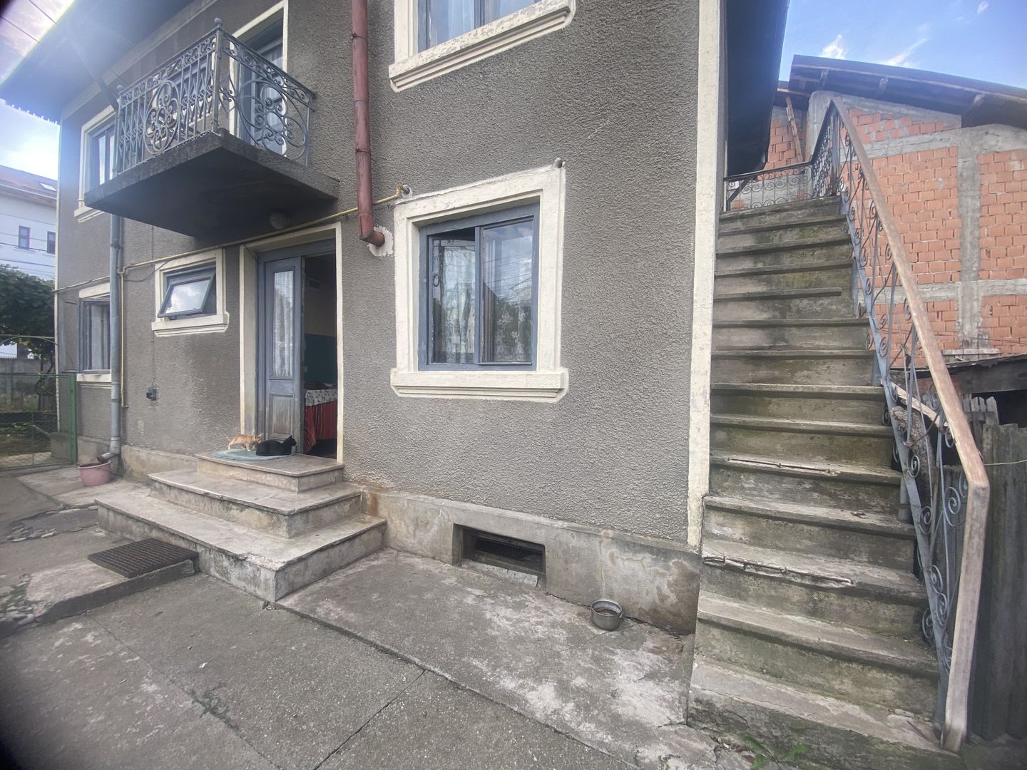 Vanzare casa cu 6 camere in Targoviste - vizavi de Colegiul Carabella - Poză 21
