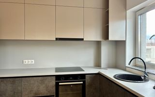 2 Camere / Decomandat / Boxă / Parcare - Poză 3