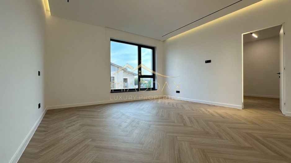 Vila individuala *432mp* + curte // 6 locuri Parcare / Pipera-Tunari - Poză 18
