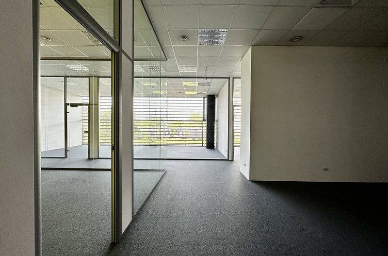 Birouri clasa A - 1000 mp - Poză 9